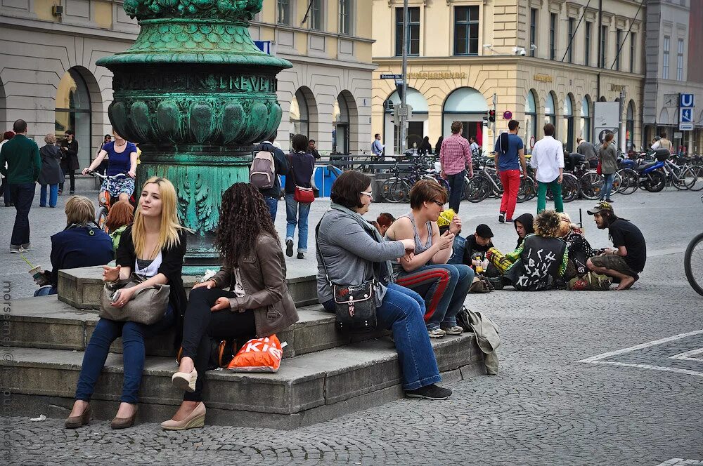 мюних или мюнхен. площадь мариенплац. жители баварии. мюнхен смотреть. столица германии мюнхен или берлин.