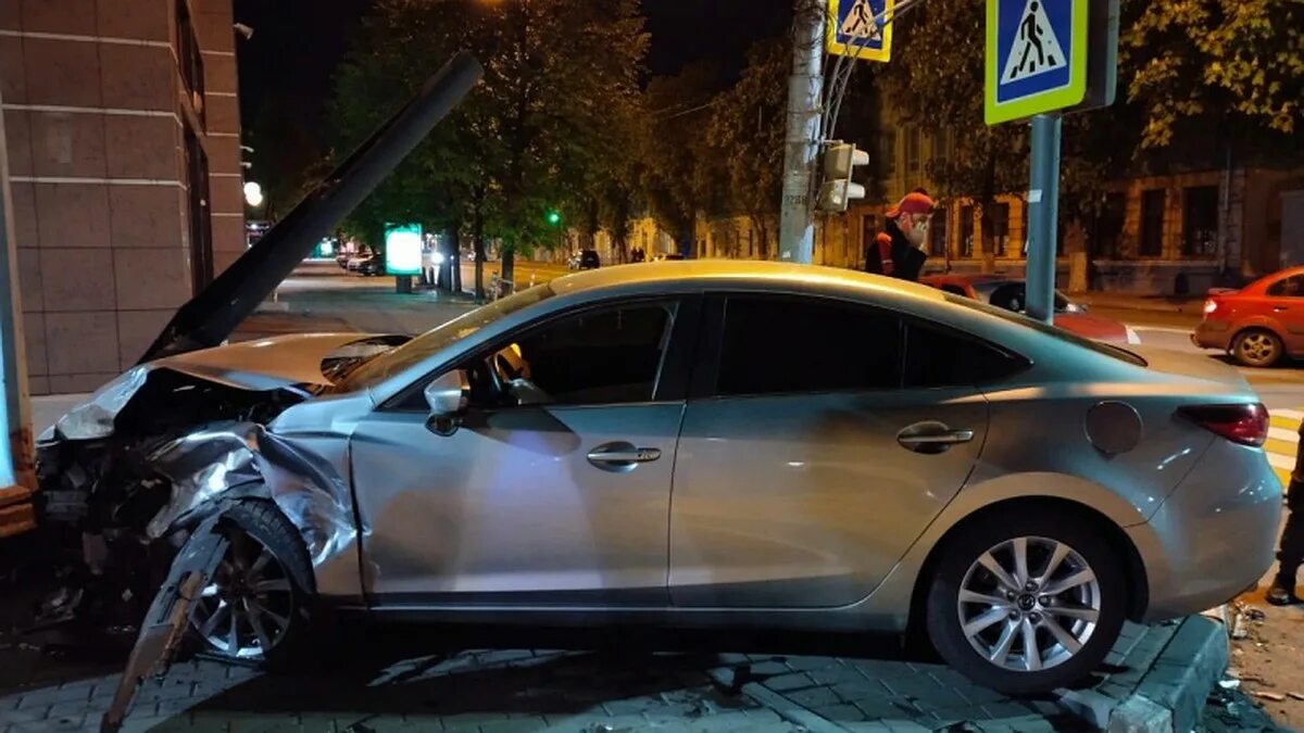 Я лето будет авария. Mazda 6 GH ДТП белая. Мазда 6 GH авария. Авария в Воронежской области 24.04.2022.