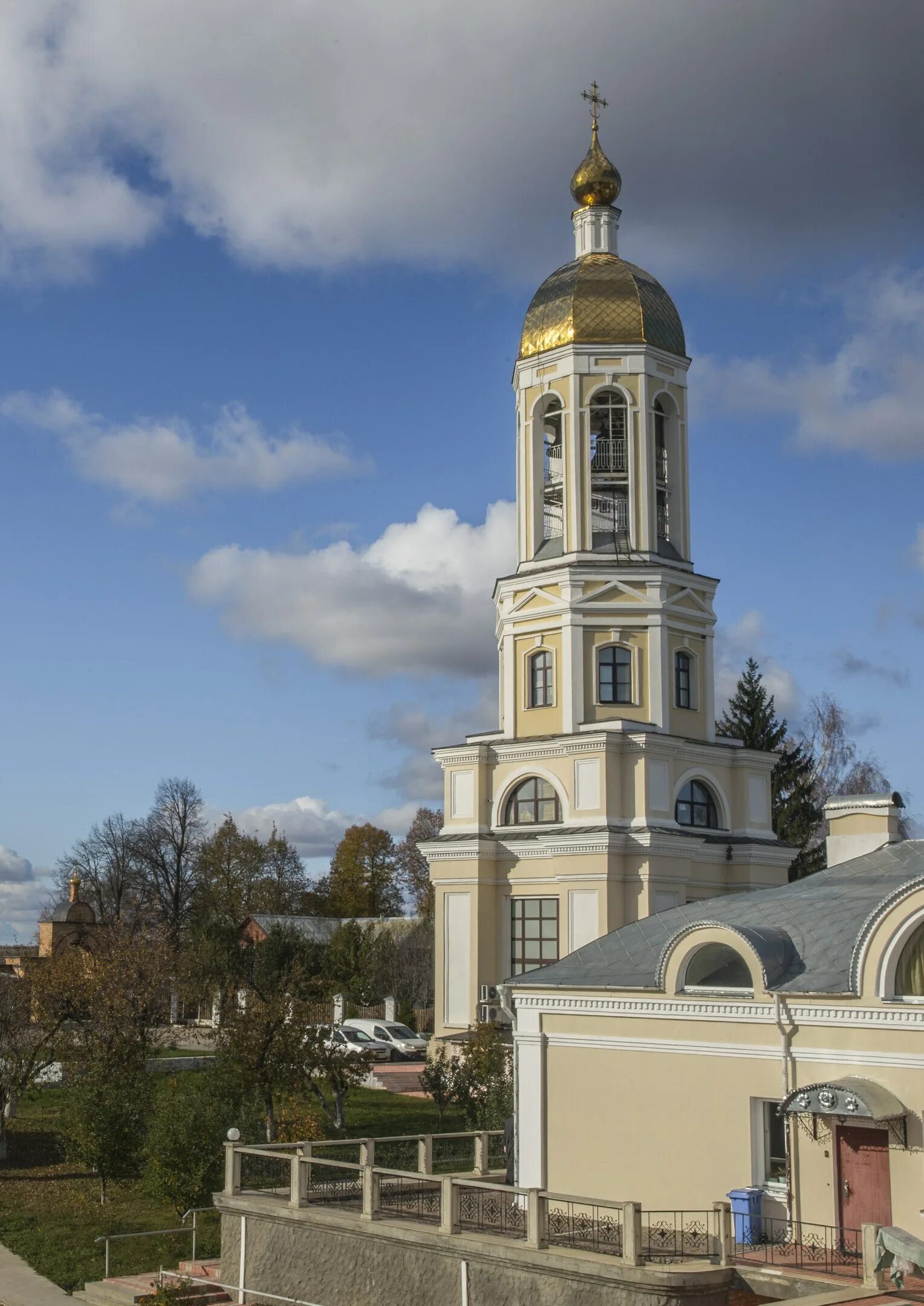 Спас клыково. Храм в Клыково Калужской области. Клыкова монастырь Спаса нерукотворногл. Мужской монастырь Спаса Нерукотворного пустынь. Спаса Нерукотворного пустынь Клыково.