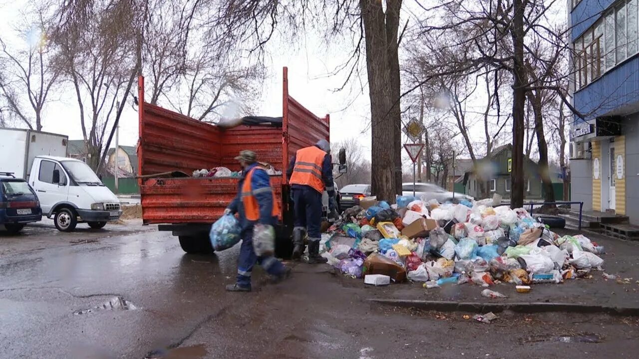 Мусорка. Мусорные баки. Помойка фон. Звук мусорки. Мусорные контейнеры в швеции.