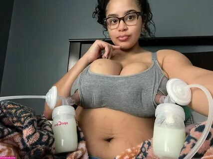 yomyjuggs milky titties yomyareolas yomywrist Nude OnlyFans Photos 7.