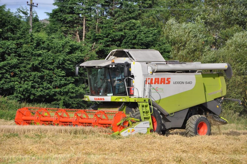 Комбайн Lexion 540. Комбайн CLAAS Lexion. Комбайн CLAAS Lexion от 540. Комбайн Клаас Лексион 560.