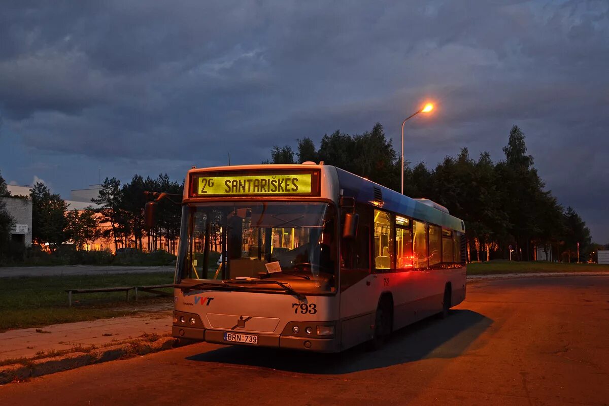 793 автобус маршрут. Литва Варшава автобус. Olvo0157 Vilnius. Vilnius 1995. Александрас Козловас Вильнюс Литва.