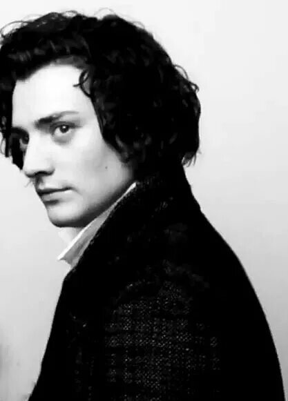 Анайрин барнард. Анейрин хьюз. Анайрин барнард aneurin barnard. Анайрин барнард щегол. Анайрин барнард.