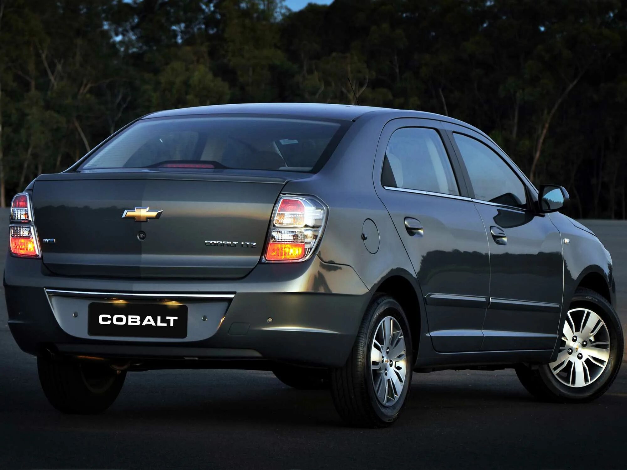 Машина похожая на шевроле. Chevrolet Cobalt 2022. Шевроле кобальт 2021. Шевроле Cobalt 2022. Chevrolet Cobalt (2011).