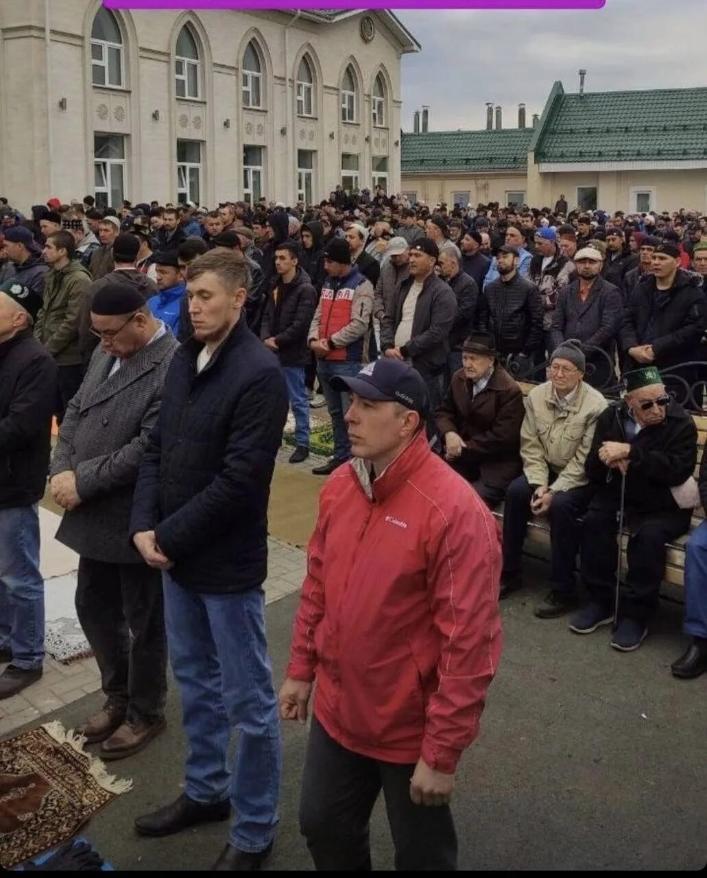 Праздничный намаз ураза. Мечеть Ураза байрам. Ураза байрам в Соборной мечети 2023. С праздником мусульман Ураза. С праздником Ураза байрам 2023.