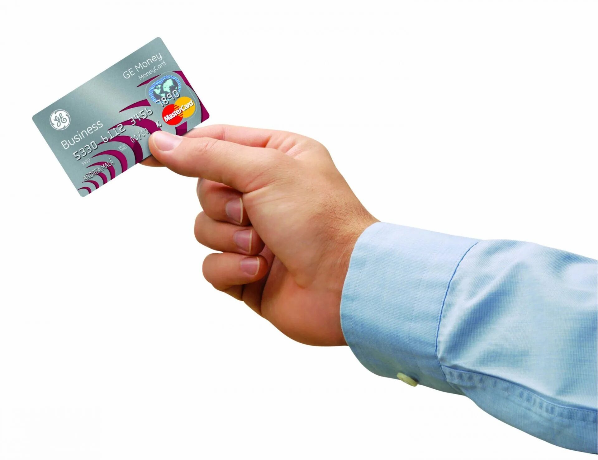 Кредитная карта для покупок. Кредитная карта в руке. Банковская карточка в руке. Карты в руках. Пластиковая карта в руке.