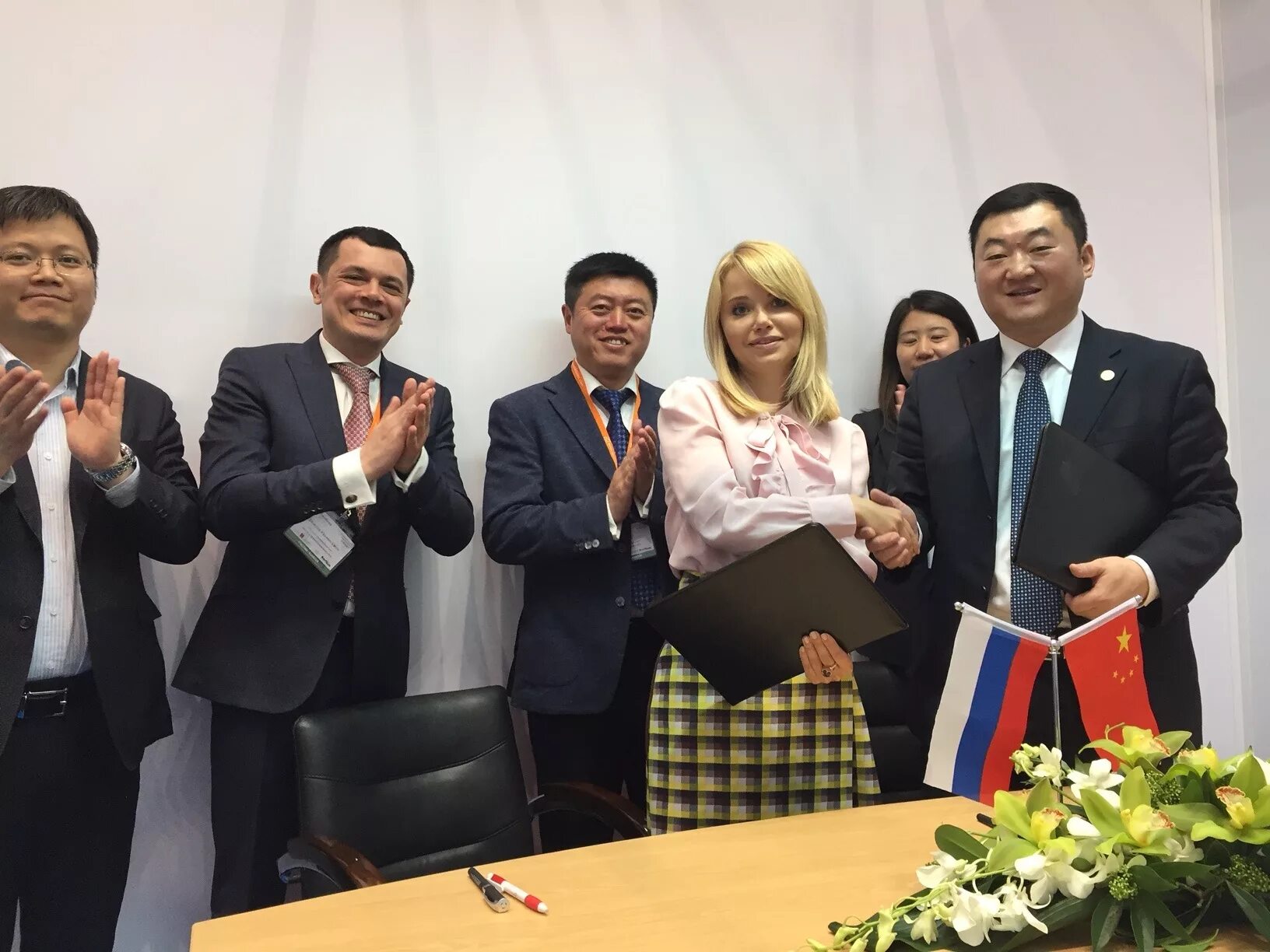 глобал контейнер лоджистикс. ли донг хи юнико лоджистикс. яфаркина рб лоджистикс фото. рб лоджистикс маслянская. вильчинская елена александровна глобал контейнер лоджистикс.