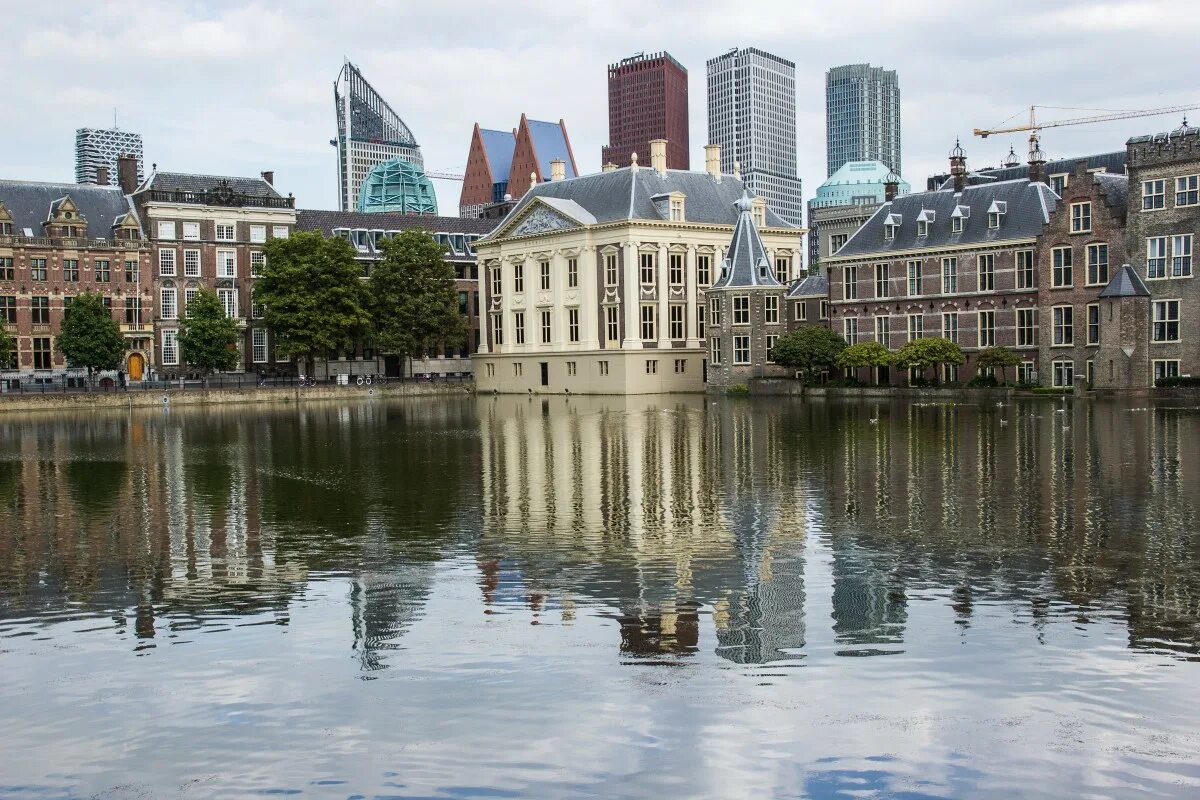 Den Haag / Голландия. Бинненхоф Гаага. Den Haag город. Hague город. Гаага что это