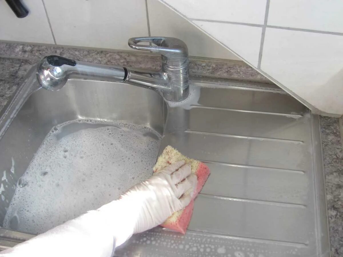 Пилинг волос головы. Черное мыло для бани и душа "роскошное питание", 450 мл аромат. Черное мыло для бани и душа "роскошное питание", 450 мл нэфис косметикс. Пилинг для волос. Мыть руки.