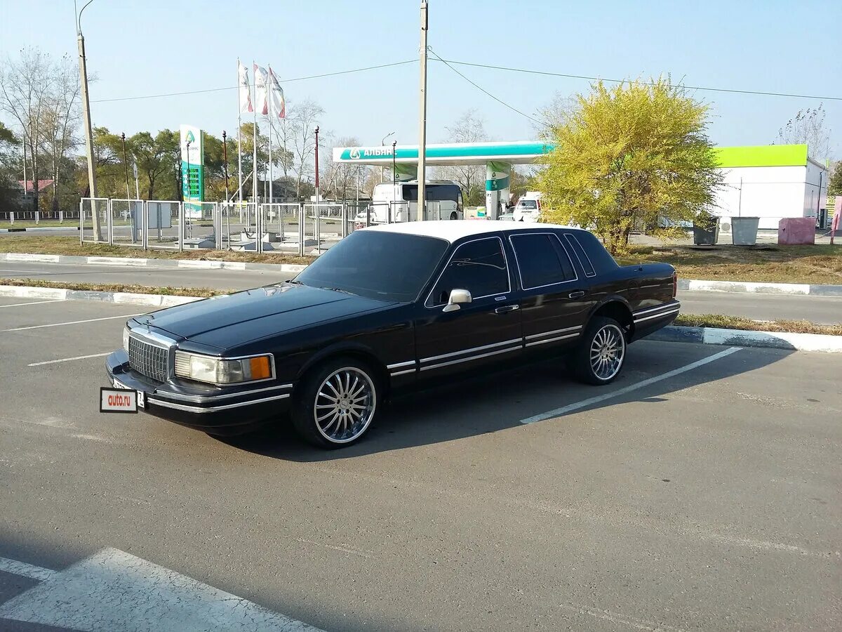 Таун кар 2. Lincoln Town car 1992. Lincoln Town car 1992 Tuning. Lincoln Town car II. 1992 Lincoln Town car II.
