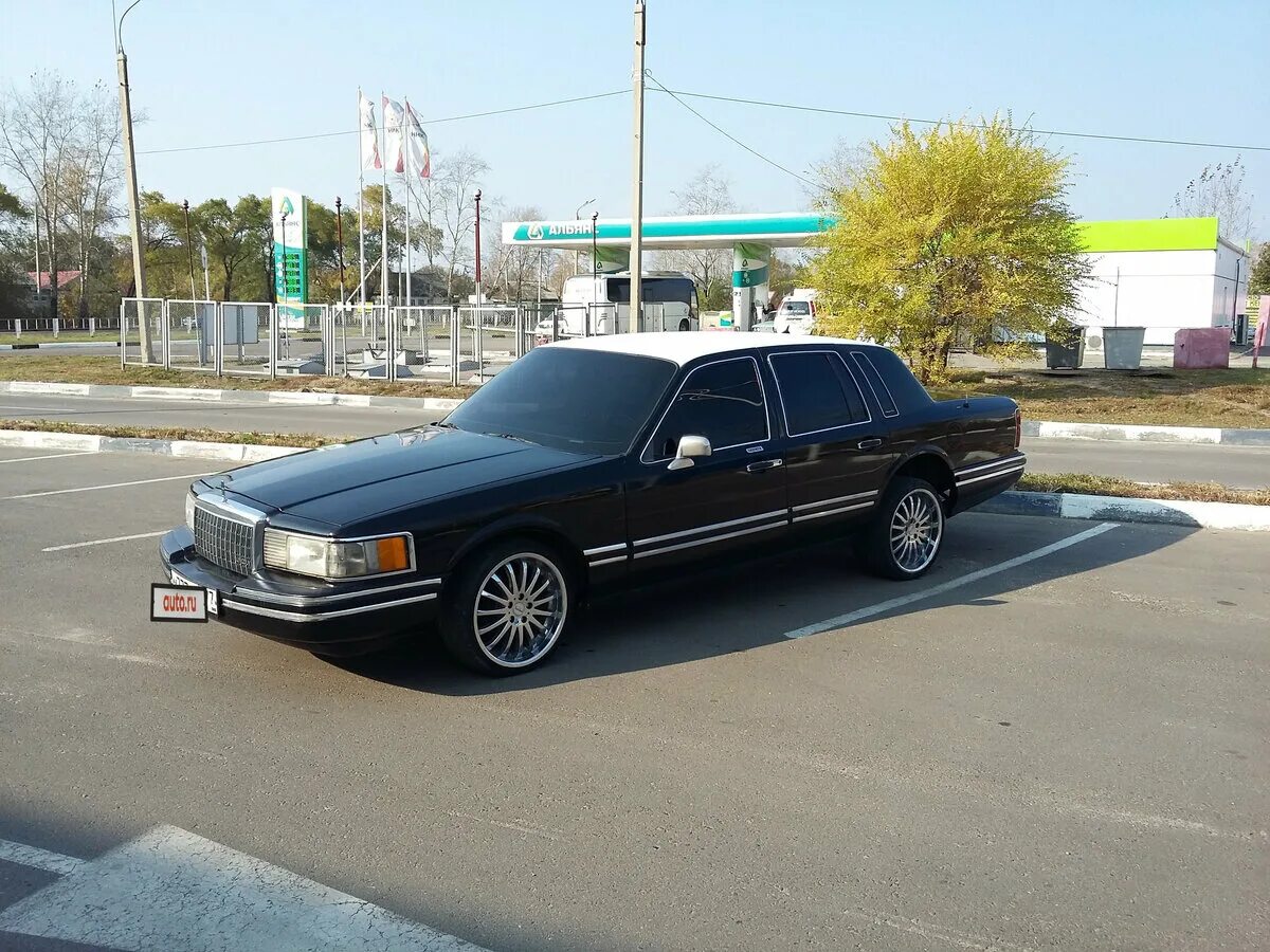 Линкольн таун кар 2. Lincoln Town car 1992. Lincoln Town car 1992 Tuning. Lincoln Town car II. 1992 Lincoln Town car II.