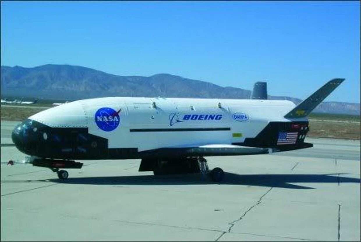 Орбитальный самолёт x-37b. Boeing x-37b космоплан. Боинг x37. Беспилотник США X-37b. Х 37 б