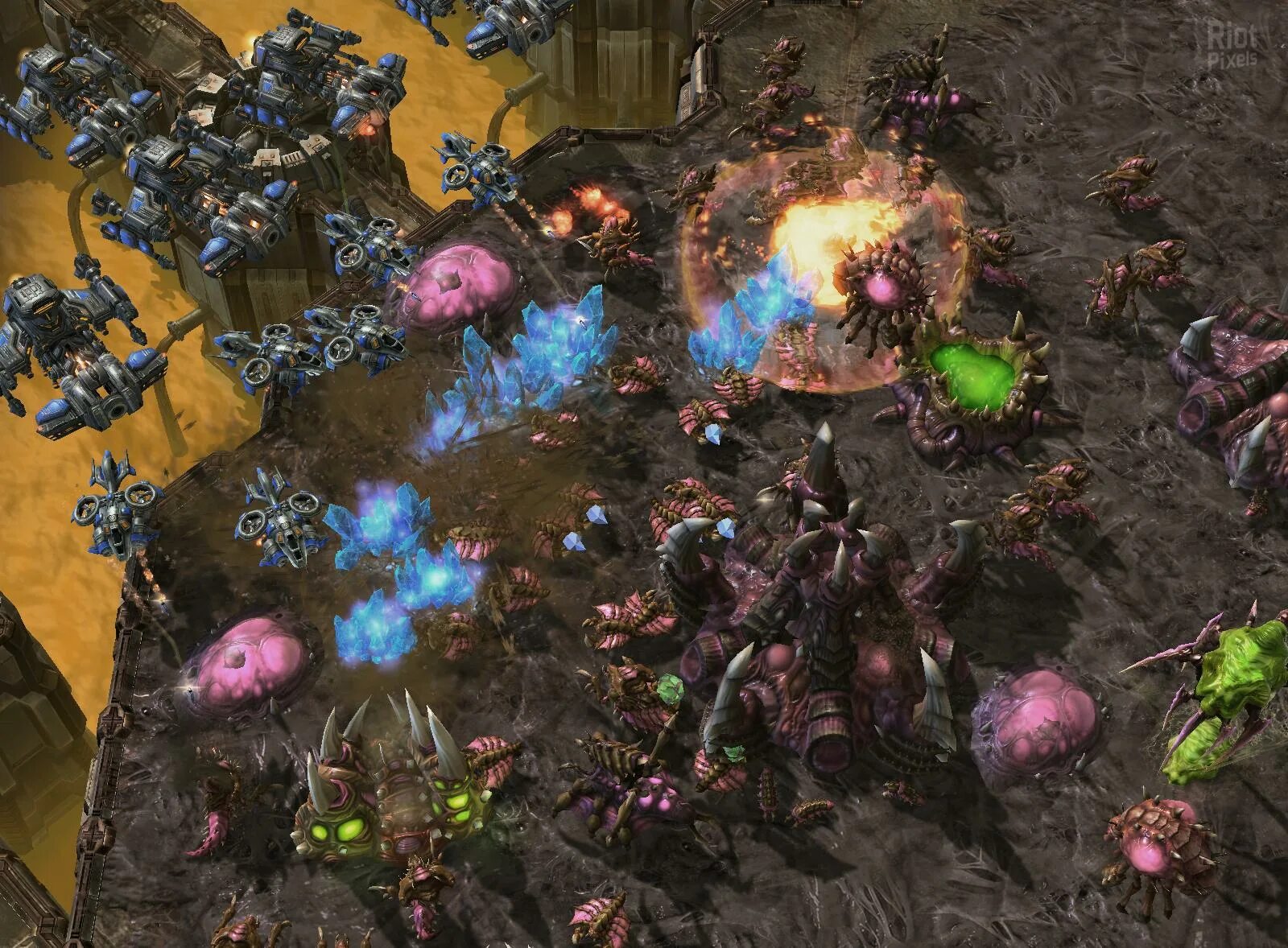 Старкрафт 2 2007. Starcraft ii. Starcraft 2 зерги база. Starcraft ii wings of liberty. Starcraft хозяин зоны.