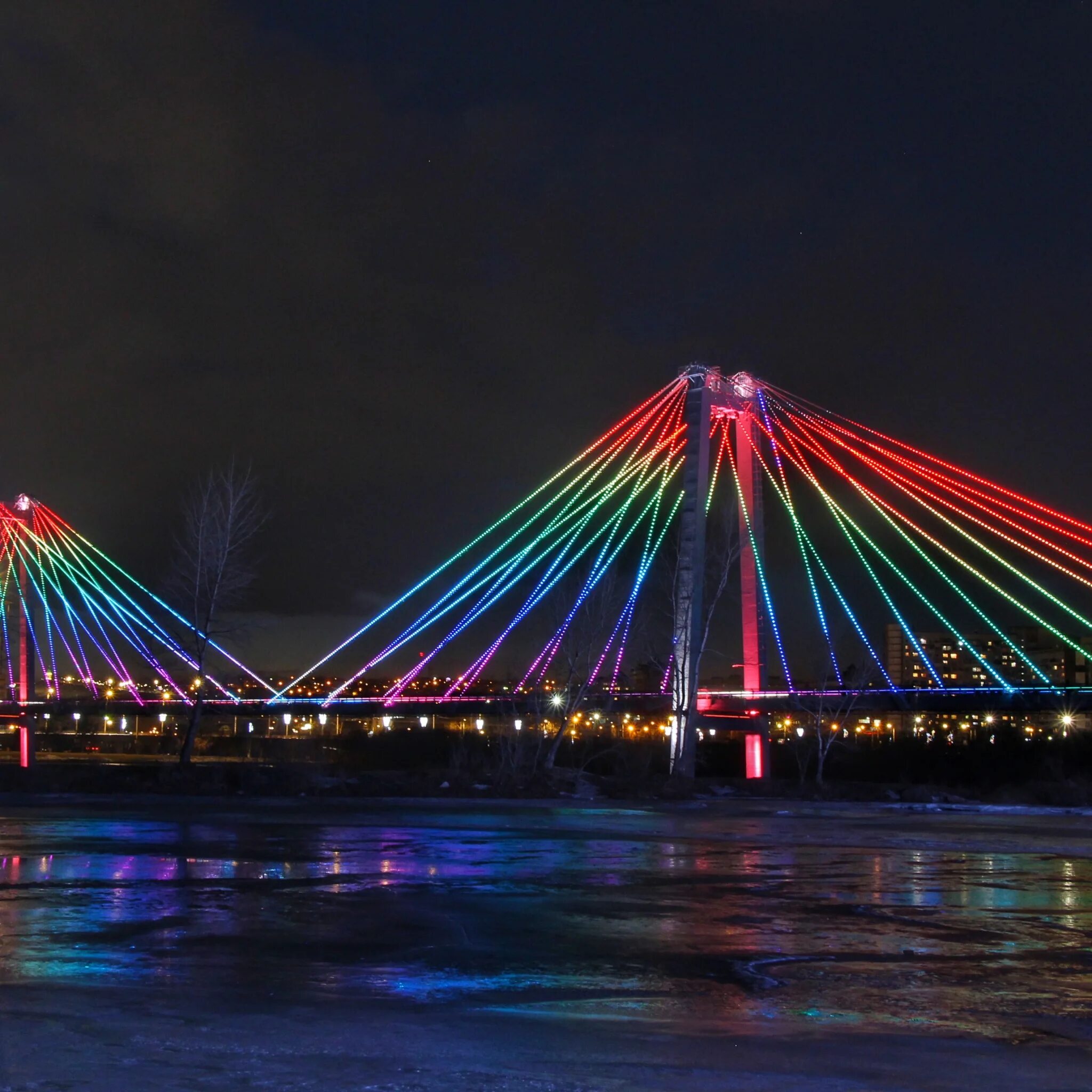 Вантовый мост Красноярск ночью. Квантовый мост ночью Красноярск. Вантовый мост Новосибирск. Квантовый мост район Красноярск