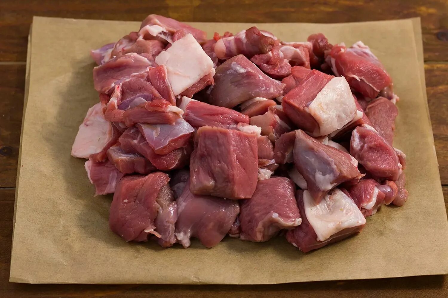 Баранина кусочками. Баранина нарезанная. Мясо для шашлыка. Нарезать мясо для плова. Мясо для шашлыка баранина.