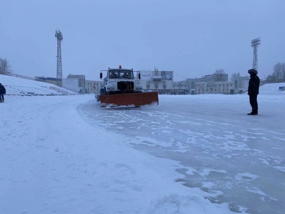 Центральный открытый каток Череповец. Центральный городской каток Череповец. Городской каток. Большой каток.