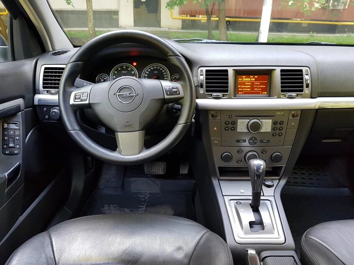 Опель вектра с не работает. Opel Vectra c 2008 салон. Opel Vectra c 2007 салон. Opel Vectra 2008 салон. Opel Vectra 2007 салон.