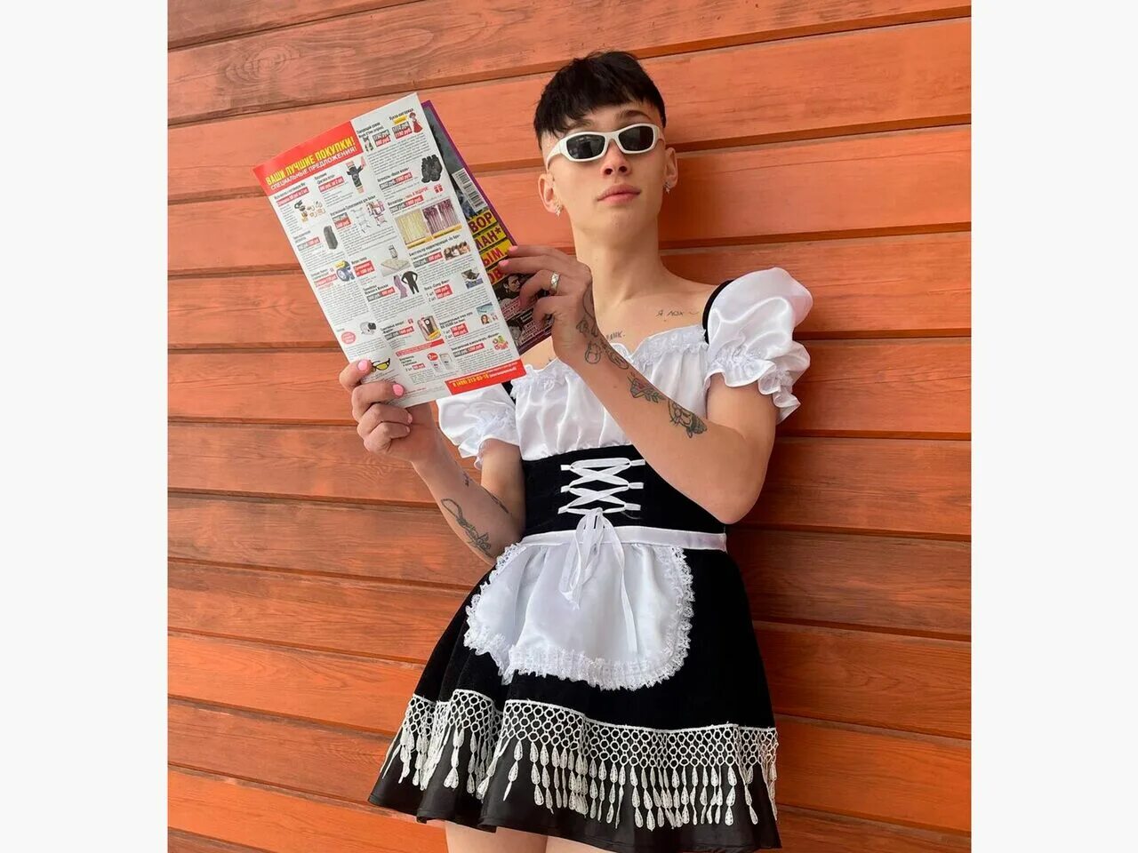 платье дани милохина. даня милохин на премии муз тв 2021. платье дани милохина. даня милохин на премии музтв.