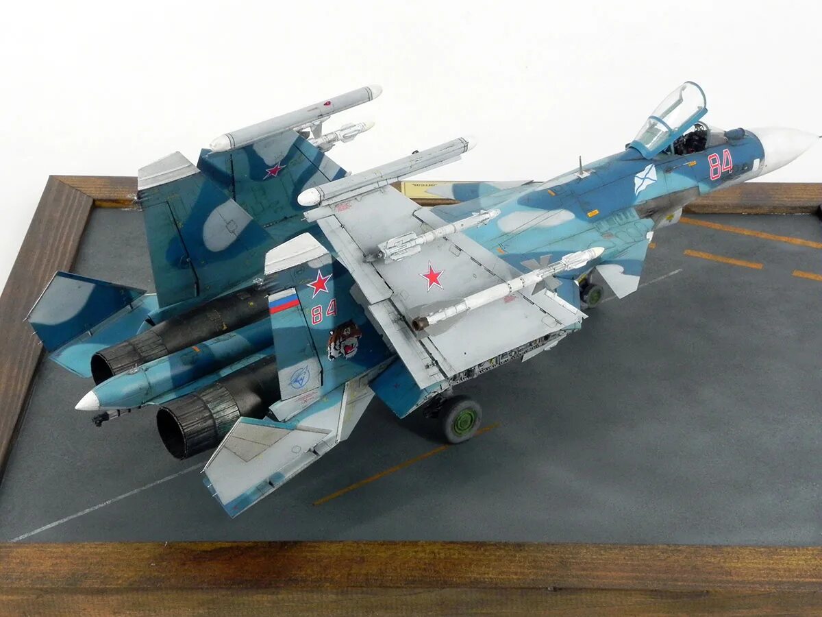 Су-33 1/48 Kinetic. Су-33 палубный истребитель модель. Су-33 minibase, 1/48. Су 33 звезда.