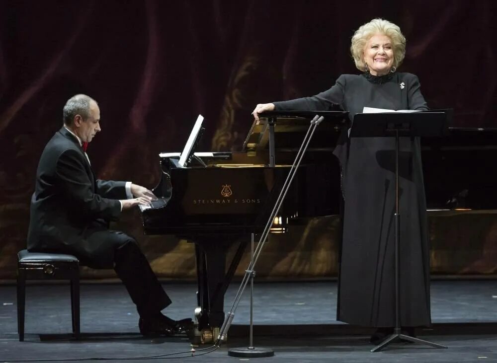 симфонический мариинский оркестр и валерий гергиев. концертмейстеры мариинского театра. мариинский оркестр гергиев. красноярский симфонический оркестр 1 скрипка. концертмейстеры мариинского театра.