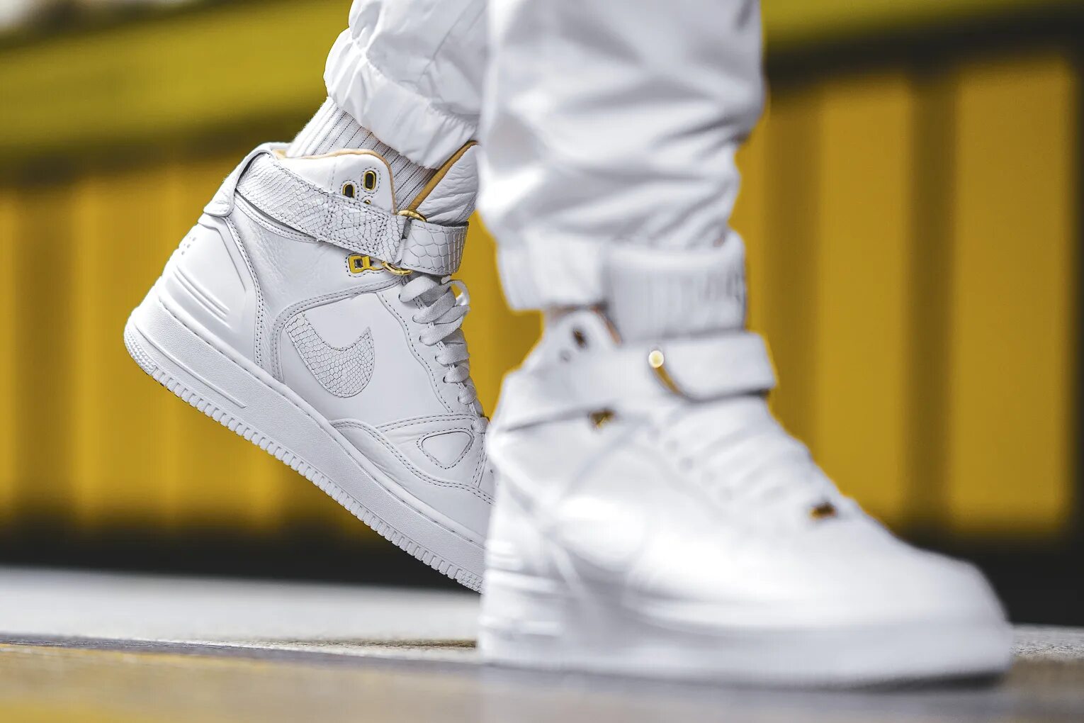 Nike air force 1 high boot white. Nike air force 1 white on feet. nike air force 1 high on feet. nike air force 1 hi just don. nike air force 1 just don high.