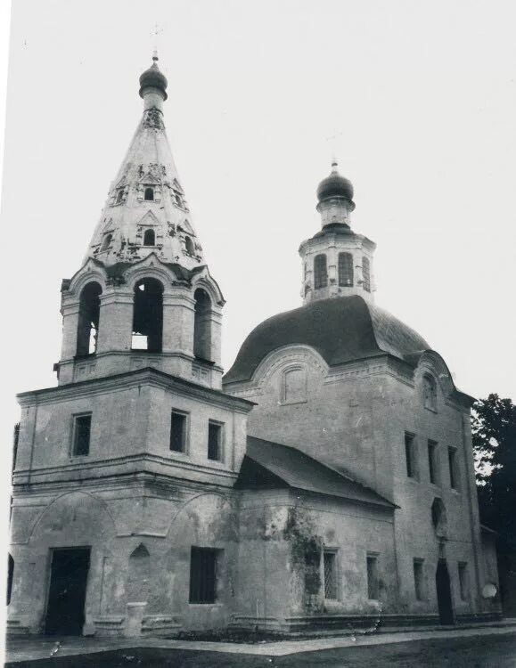 Храм в успенском одинцовского. Успенское одинцовский район храм. Храм успения пресвятой богородицы село успенское. Храм в успенском одинцовского. Успенское одинцовский район храм.