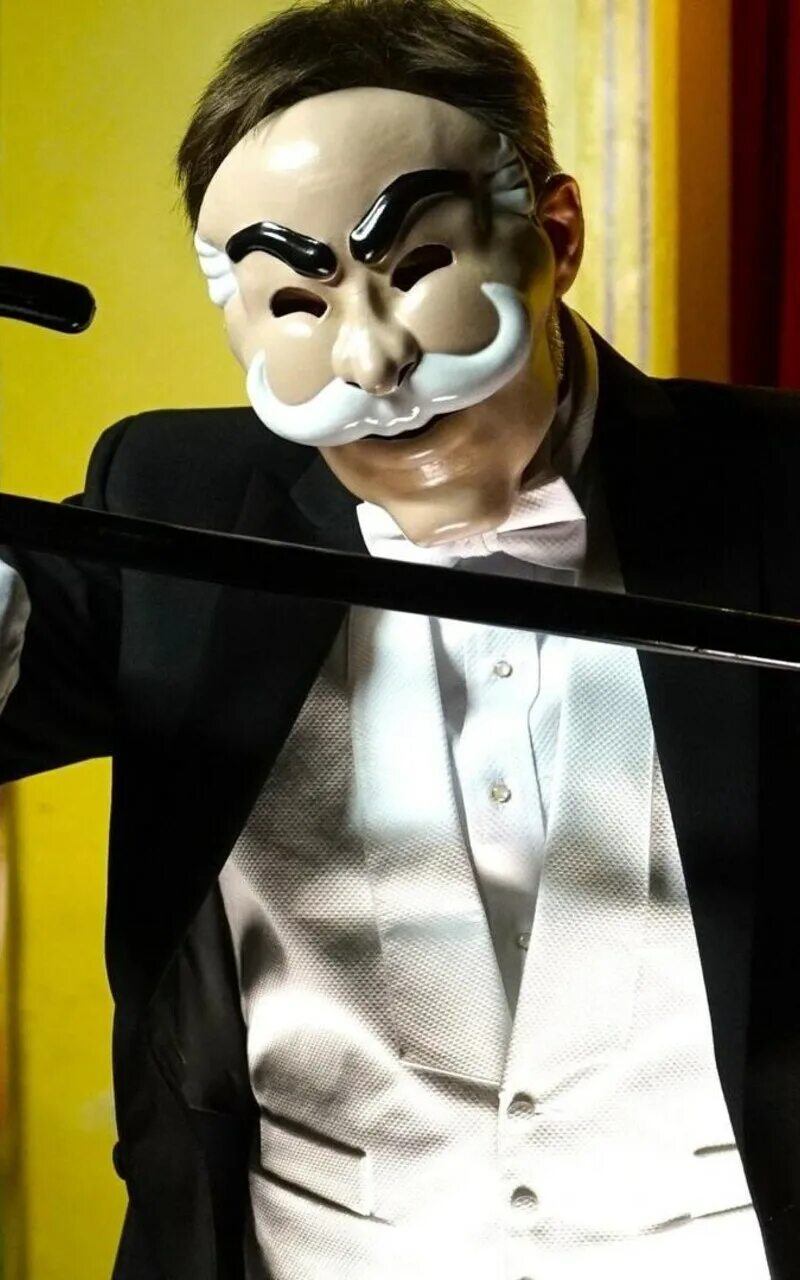 Маски 3 выпуск 6. Mr Robot маска. Шоу маска 2 часть. Милохин в шоу маска.