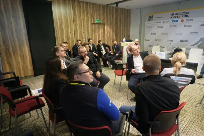 Комитет по промышленной политике инновациям и торговли. Комитет по труду и занятости санкт петербурга. Комитет по труду и занятости спб. Комитет по труду и занятости logo. Комитет по труду спб.