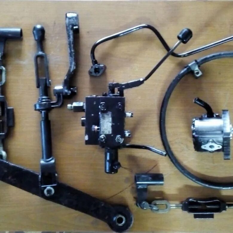 Комплект ГУР на минитрактор МТЗ 132. МТЗ 132 шкворней. Переделка гидравлики на МТЗ 132. Ручки для Гидрораспределитель на минитрактор МТЗ 132н.