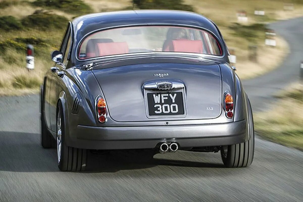 Названия английских автомобилей. Rover p6. Bentley mulsanne 2000. Английские классические машины. Английские автомобили.