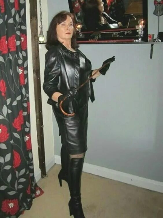 доминатрикс барбара шрейнер. Lady annabelle. Leather mistress хелена андерсен. пожилые женщины в кожаной. кожаная одежда для пожилых женщин.