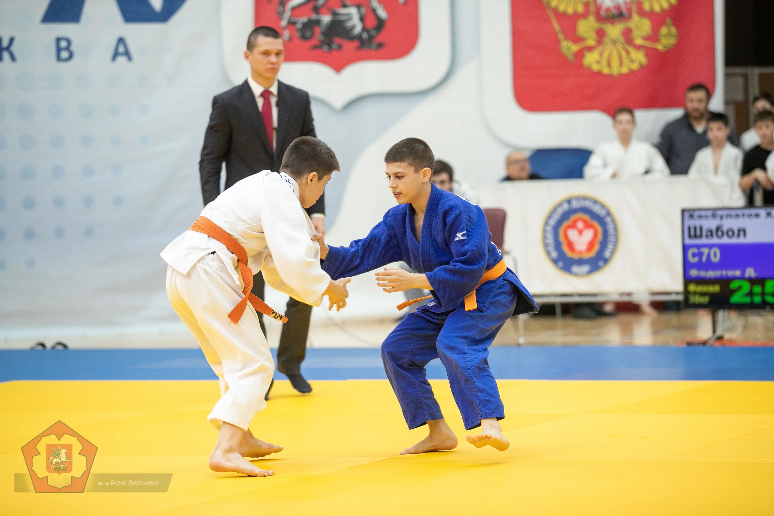 Хасбулат хасбулатов. Хасбулат хасбулатов. Хасбулатов башир салихович. Заур избербаш. Арсанали камбулатов.