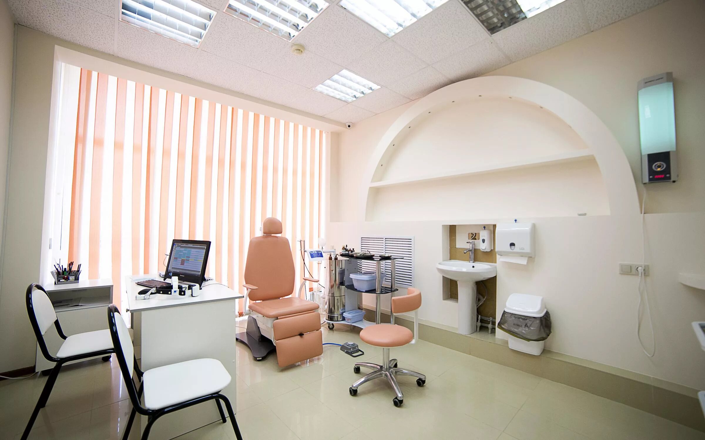 Диагностический центр семья адлер. Здоровье семьи восстания 38. Кабинет аллерголога иммунолога. Диагностический центр семей телефон. Здоровье семьи казань чистопольская 15.