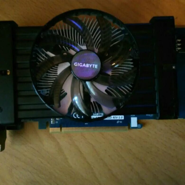 Видеокарта radeon 7700 series. Gigabyte 7700 2 GB. Gigabyte AMD Radeon hd7700.