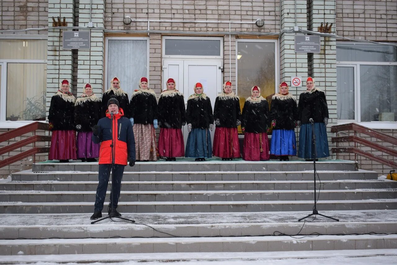 Подслушано Карпогоры. Подслушано Карпогоры Пинежского района. Площадь Федора Абрамова в Карпогорах. Абрамова 25 Карпогоры.