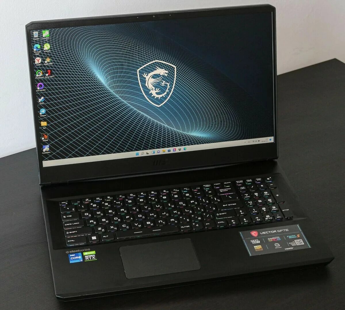 Msi vector gp76. Msi vector gp76 клавиатура. msi gp76 vector охлаждение. игровой ноутбук который не греется.