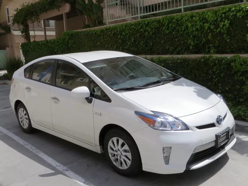 Toyota prius 2013. Toyota prius 2013. Toyota prius 2013 гибрид. Toyota prius v ( ) 2013. Тойота приус а 2013 г.