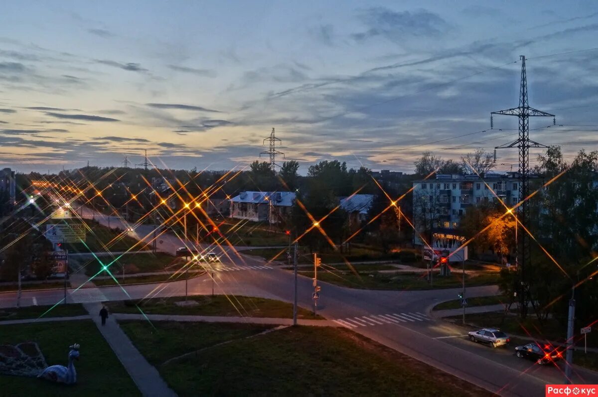 зеленодольск ночью. зеленодольск зимой. ночной зеленодольск. зеленодольск фонтан алые паруса. зеленодольск население.