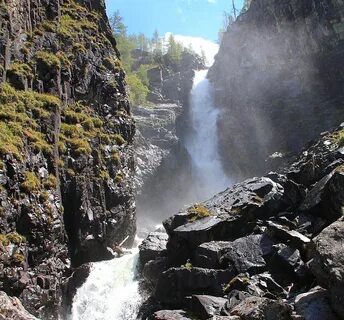 Водопады в горном