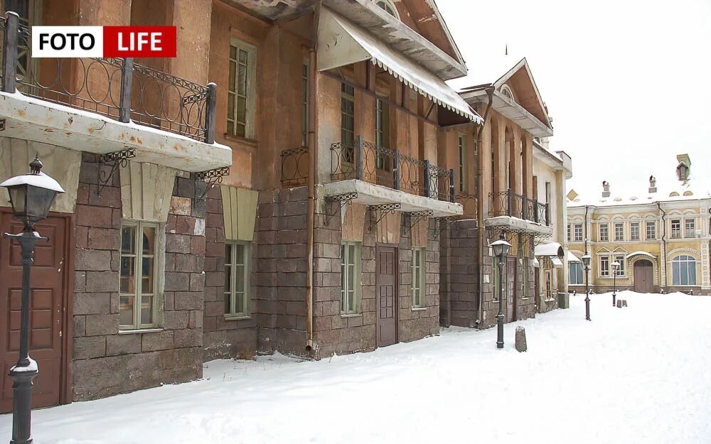 Музей киноконцерна мосфильм, москва. Мосфильм троицк. Мосфильм старый город. Мосфильм студия москва. Мосфильм город декораций.