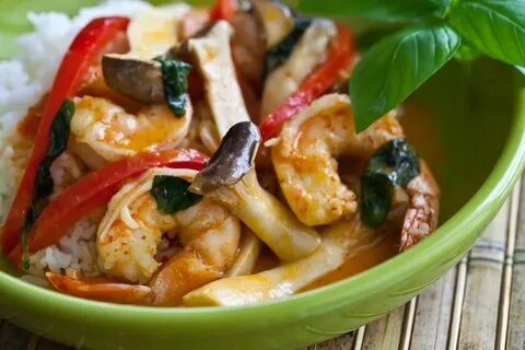 Морепродукты в кокосовом молоке