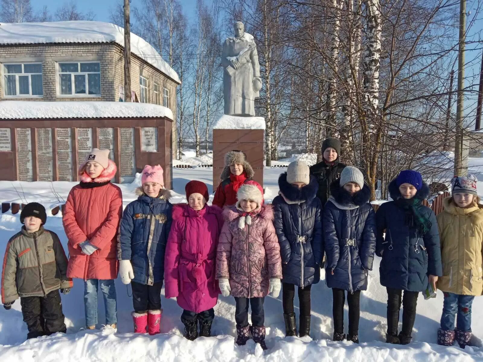 Семенов урень. УРЕНСКОЕ благочиние. Уренская школа 1 2022. Семеново Уренский район. Уренский район социальный приют 2015 год.