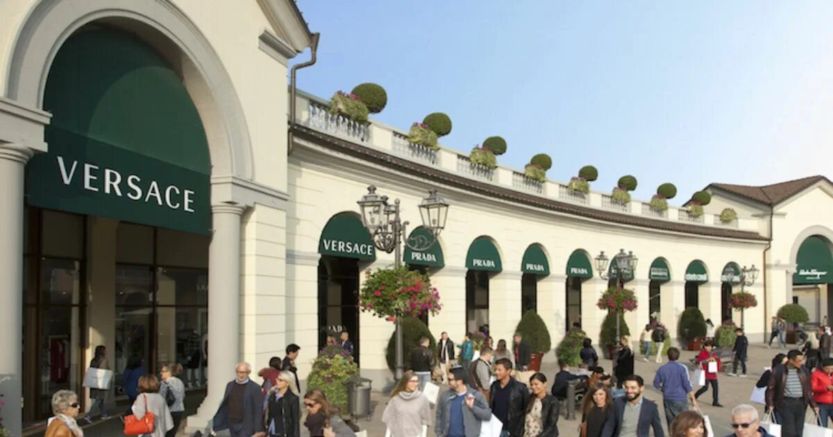 Serravalle outlet. Серравалле. Serravalle Outlet в Милане. Серравалле аутлет.