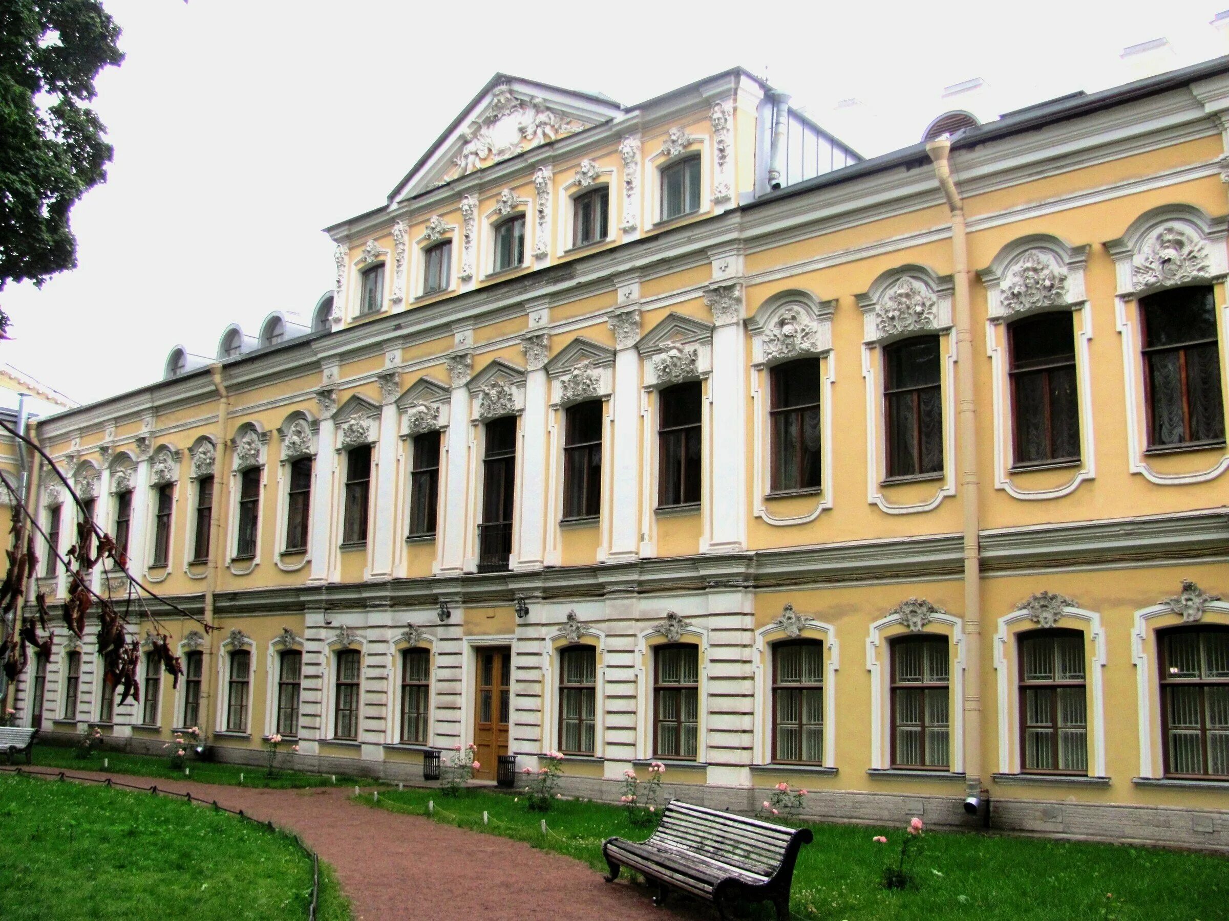 Шереметьевский дворец в санкт петербурге. Фонтанный дом шереметьевский дворец. дворец шереметьевых на фонтанке в петербурге. шереметьевский дворец санкт-петербург музей ахматовой.