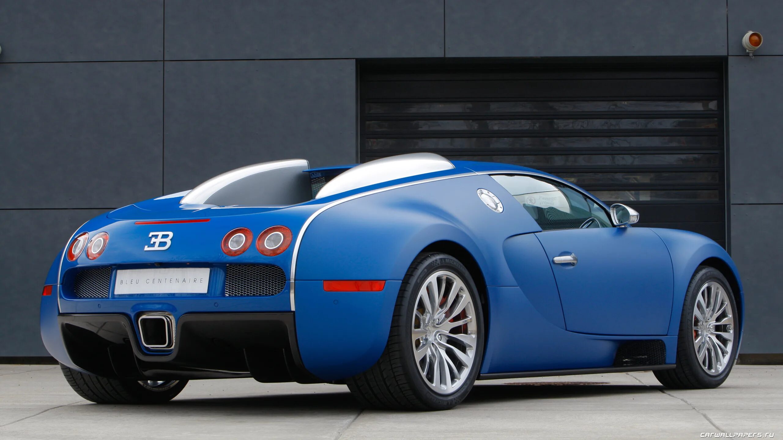 Бугатти 1200000000. Bugatti Veyron 2005. Bugatti Veyron автомобили Bugatti. Bugatti Veyron 16.4 Grand Sport 2009. Bugatti 1500