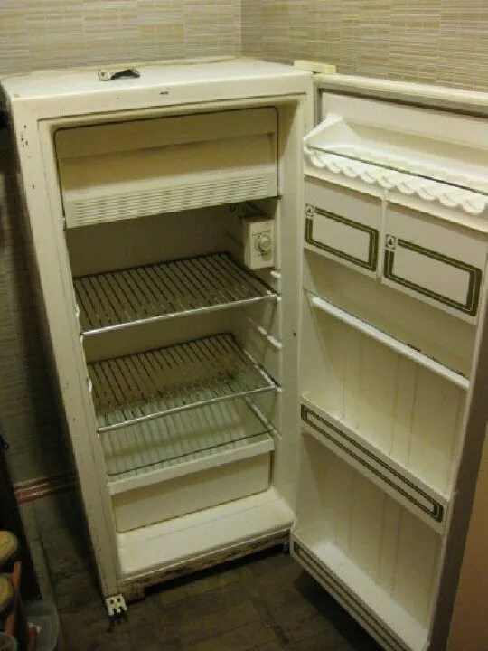 Холодильник полюс 8. Холодильник Бирюса, 2 звездочки. Холодильник Бирюса 90. Холодильник Советский однокамерный Бирюса 8.