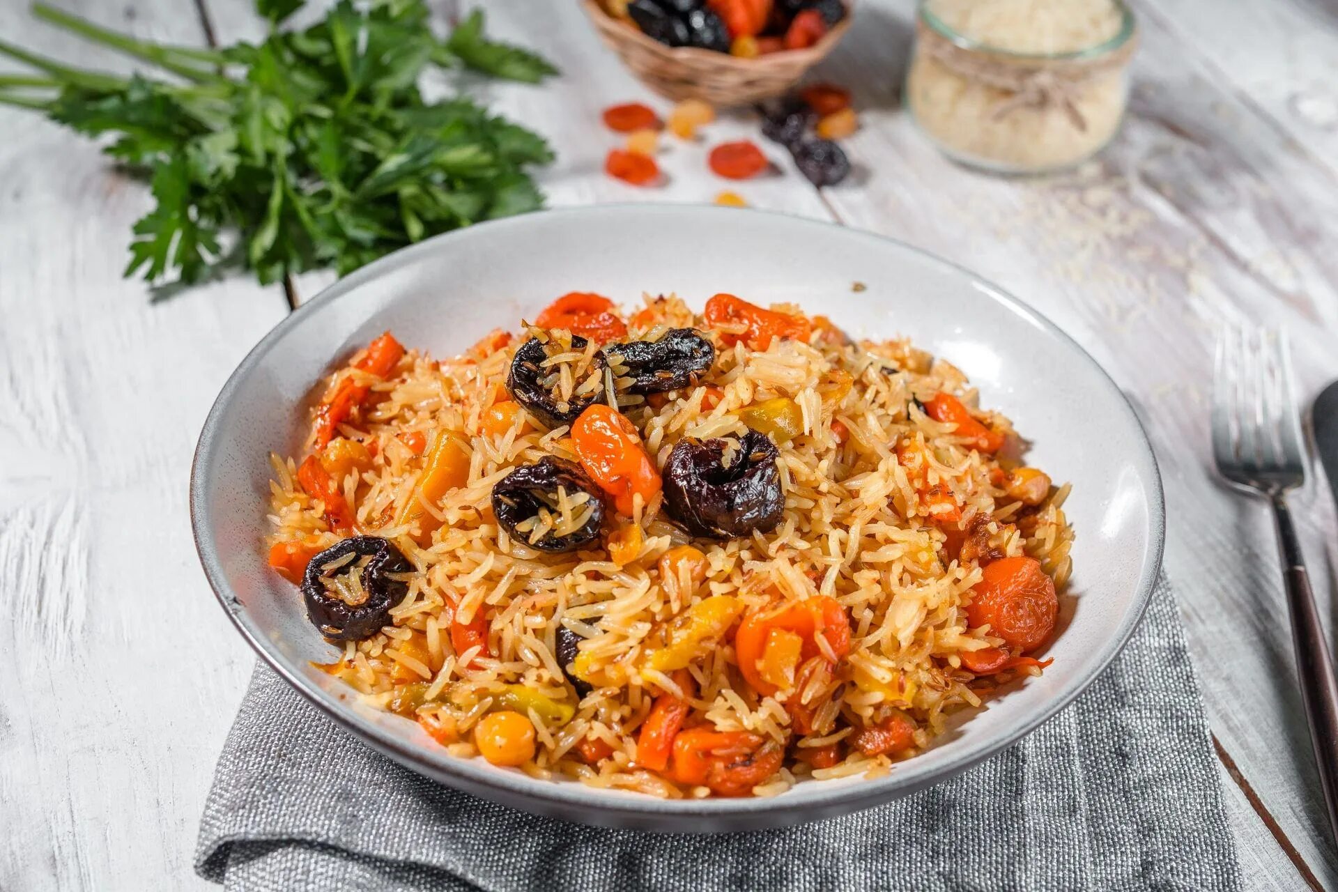 Плов чья кухня. Плов девзира. плов девзира ош. сабза плов. сабза-каурма (плов).