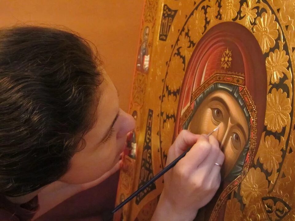 Техника иконописи. Владимир сидельников иконописец. Темперные краски для иконописи. Курская иконописная мастерская андрея рублева. Какими красками пишут иконы.