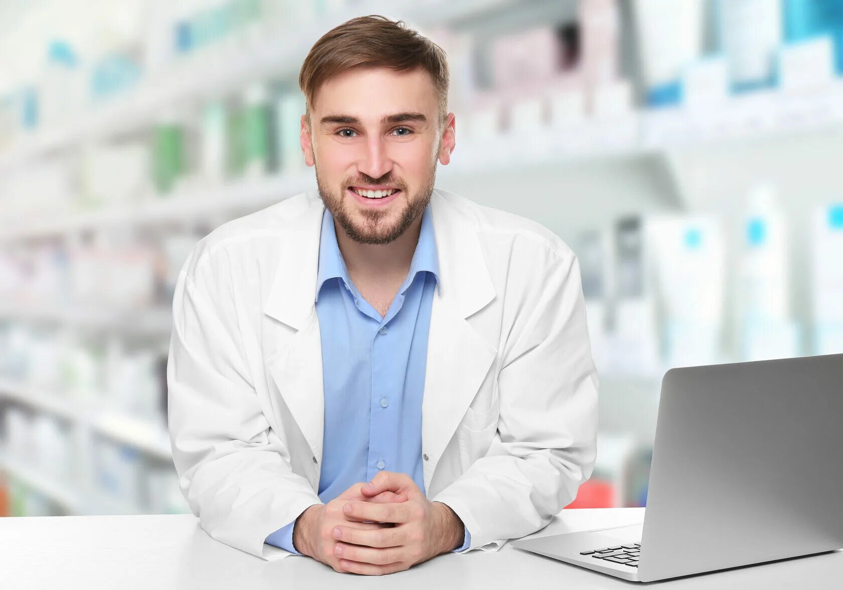 Ценный работник. Доктор аптекарь. Работник аптеки. Doktor pharmacy. Провизор в аптеке.